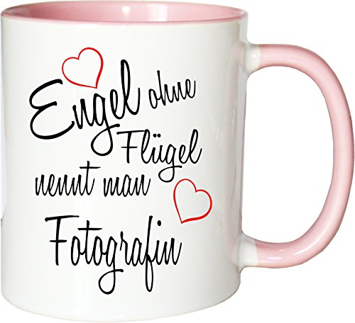 Mister Merchandise Becher Tasse Engel ohne Flügel nennt Man Fotografin Kaffee Kaffeetasse liebevoll Bedruckt Beruf Job Geschenk Weiß-Rosa