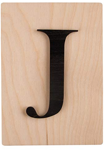 Rayher Holz Buchstabe J, FSC Mix Credit, Holzfliese 10,5x14,8cm, 3D-Buchstabe J in schwarz, 3mm starker Holzbuchstabe auf 4mm starker Holzfliese, 63101576