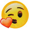 alles-meine.de GmbH 3 Stück Bügelbilder - Emoji - Gesicht sendet einen Kuss/Herz - 7,2 cm * 6,7 cm - Aufnäher & Applikationen - gewebter Flicken - Bügelflicken/Hosenfl..