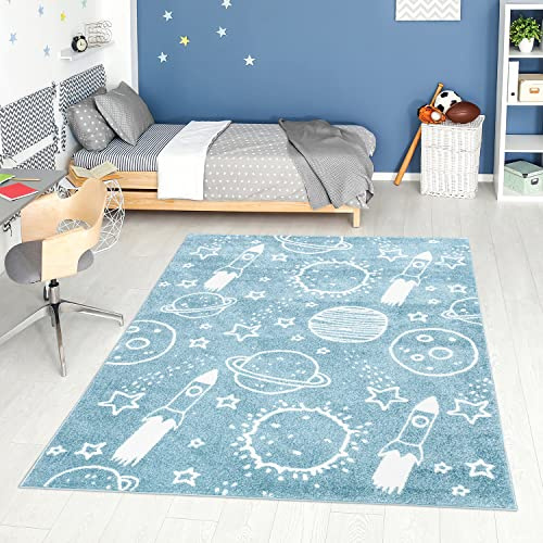 carpet city Teppich Kinderzimmer Weltall - Blau - 80x150 cm - Kinderteppich Kurzflor mit Sternen, Raketen, Planeten - Weicher Flor