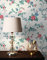 NEWROOM Tapete Weiß Vliestapete Blumen - Blumentapete Landhaus Blau Rot Blüten Wiese Romantisch inkl. Tapezier-Ratgeber
