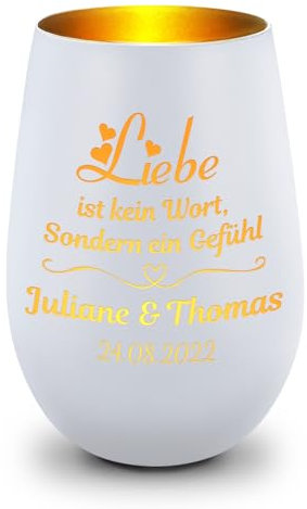 GRAVURZEILE Deko Windlicht aus Glas mit Gravur - Liebe ist kein Wort - Personalisiert mit Namen & Datum - Persönliche Geschenke für Frauen und Männer zur Hochzeit und Verlobung - Weiß/Gold