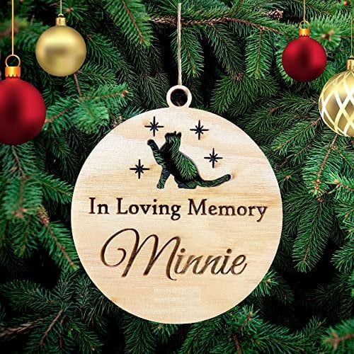 Pet-Jos Personalised Memory Cat Christmas Tree Decoration Custom Cat's Name, Wooden Tree Ornament, Engraved Pet Name Christmas Bauble Gift Card Insert for Family and Friends