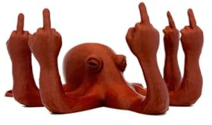 Fucktopus Figur – Lustige Tentakel-Deko mit Mittelfinger | Statementfigur für Büro, Bad, Regal | Witz-Figur | Geschenkidee Frauen, Männer, Freunde, Kollegen & Nerds | Made in Germany | Rot marmoriert