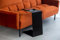 Tubibu C Design Metall Beistelltisch Schwarz, Beistelltisch Couch C Form aus hochwertigem pulverbeschichtetem Stahl, Exklusiver Couchtisch, Sofatisch, Modern, Nachttisch (Black, Large)