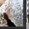 Zindoo Fensterfolie Blickdicht Sichtschutzfolie Ohne Kleber Dekorfolie Gute Privatsphäre Schutz für Badezimmer, Duschkabine Sowie Türen, Umkleide 59.5 x 200 cm