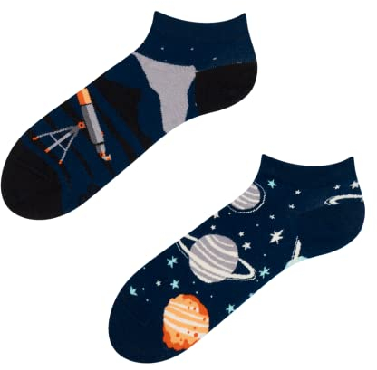 Dedoles Socken Unisex Damen Herren & Kinder Baumwolle viele lustige Designs Fussball Fahrrad Pferde Geschenk links rechts verschieden, Farbe: Blau, Motiv: Kosmos Knöchelsocken, Gr. 43-46
