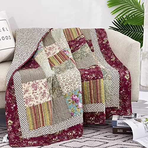 Tache Baumwoll-Patchwork-Steppdecke, Landhausstil, Vintage, antikes Ditsy-Blumenmuster, Paisleymuster, Burgunderrot, Beige, leichte Decke, Märchen, Teeparty, gesteppt, Überwurf, 127 x 152 cm