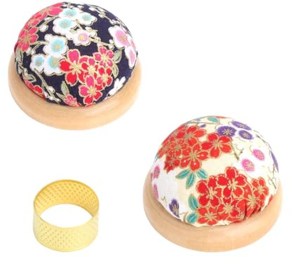 VQBKHO Set de Couture Vintage 2 Coussins à Épingles avec Socle en Bois Dé à Coudre Doré Accessoires pour Couture Broderie Patchwork et DIY