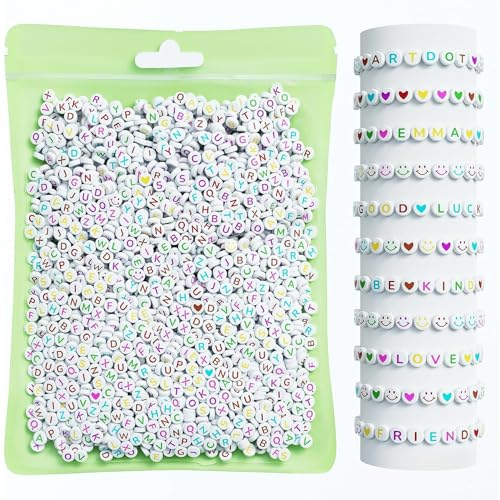 ARTDOT 800 Stück A-Z Buchstabenperlen, 7 mm Perlen für Armbänder, Alphabet Perlen zum Auffädeln, Armbänder Selber Machen Buchstaben Perlen und Runde bunte Smiley Herz Perlen, Letter Beads für Schmuck
