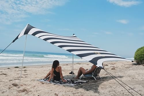 Neso Zelte, Strandzelt mit Sandanker, tragbarer Sonnenschutz, 2,1 x 2,1 m, patentierte verstärkte Ecken (schwarz/weiße Streifen)