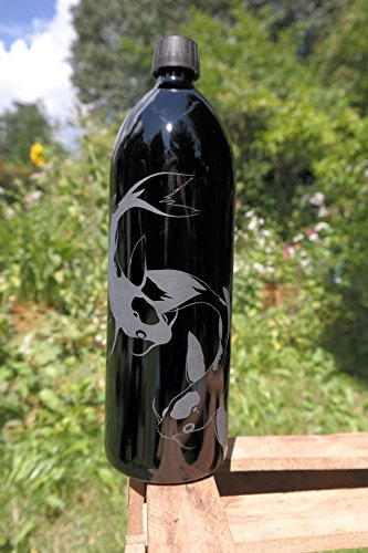 Freiglas 1 L Flasche Mironglas Ultraviolettglas, Kois - Nishikigoi, Trinkflasche, Lichtschutz, Fisch-Motiv, Ausgleich