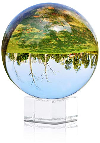 INTIRILIFE Glaskugel mit Ständer in KRISTALL KLAR 70 mm – Kristallkugel mit Glasständer perfekt geeignet für Fotografie, Meditation, Dekoration UVM. – Kristallball Glasball Fotokugel