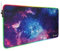 ENHANCE XXXL LED Tapis de Bureau - Grand Tapis de Souris Lumineux 3XL (123 x 60 cm) avec Surface de Suivi Lisse et Poignée Antidérapante - Galaxy