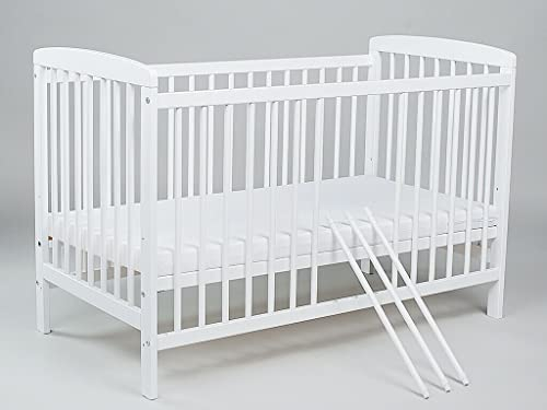 KMbaby Babybett 120x60 cm Weiß mit Matratze – Gitterbett aus Massivem Kiefernholz – Höhenverstellbar, Schlupfsprossen, Lattenrost – Komplettset für Neugeborene & Kleinkinder