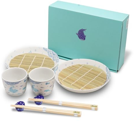 Japanisches Soba Nudel-Servierset für 2 - Mino Ware Keramikteller, Tassen, Bambussieb, Essstäbchen & Walhai Essstäbchenablagen - Authentisches Zaru Soba Geschirr-Geschenkset