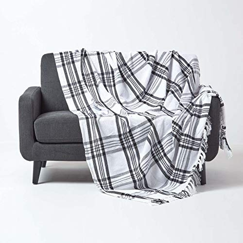 HOMESCAPES Extra Large White & Black Tartan Throw 100 x 140 Inches or 254cm x 355cm, 100% Cotton Sofa throw for Large 3 Seater and 4 Seater Settees and Sofas