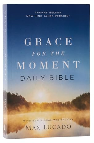 NKJV, Grace for the Moment Daily Bible, Softcover, Comfort Print
