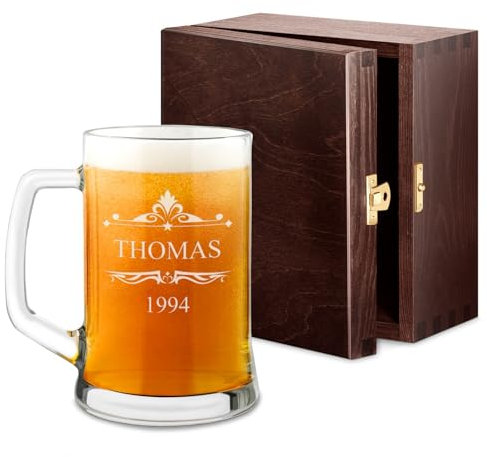 Maverton Chope à Bière Gravée - Contenance : 50 cl – Verre à Bière Personnalisé avec Anse - Cadeaux pour les Amateurs de Bières – Cadeau Anniversaire Homme - Idee Cadeau Homme - Gentleman