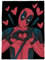 Marvel Deadpool Plüsch-Überwurfdecke mit Herzen, Maße: 127 x 177,8 cm, Rot und Schwarz, superweiche, leichte Fleece-Bettwäsche