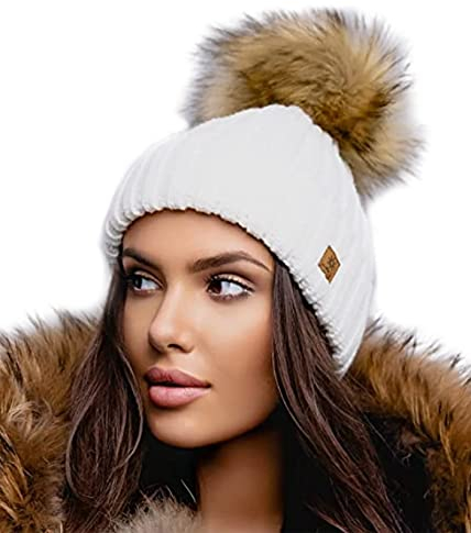 4sodl Wintermütze für Damen, warm, grob, Rita-Mütze, Zopfstrickmütze, mit Kunstfell-Bommel, hergestellt in der EU, lässige Wintermützen für Damen, natur, Einheitsgröße