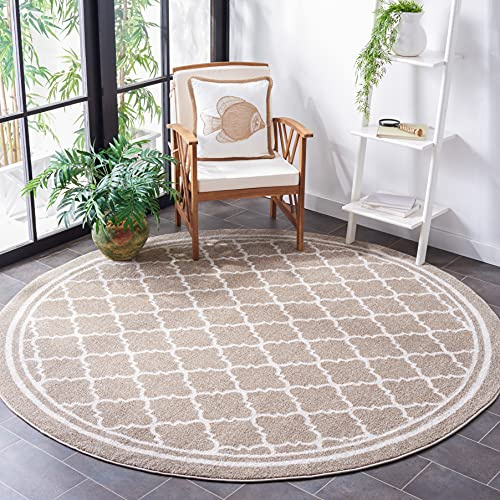 SAFAVIEH Amherst Collection Area Rug - 7' Round, Wheat & Beige, Moroccan Trellis Design, Non-Shedding & Easy Care, Ideal for High Traffic Areas in Living Room, Bedroom (AMT422S)