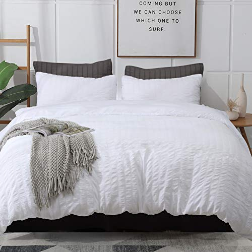 AveLom White Duvet Cover Set California King Size (104 x 98 inches), 3 Pieces (1 Duvet Cover + 2 Pillowcases), Seersucker Soft Washed Microfiber, Textured Duvet Cover with Zipper Closure, Corner Ties