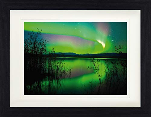 1art1 Polarlichter Poster Polarlicht Spiegelt Sich Im See Gerahmtes Bild Mit Edlem Passepartout | Wand-Bilder | Im Bilderrahmen 40x30 cm
