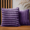 2er Set Kissenbezug 40x40 cm violett quadratisch - aus Pelzimitat mit Nähten, mit Reißverschluss - dekorative Kissenbezüge für Kissen 40x40, Deko Schlafzimmer, Deko Wohnzimmer