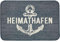 Knutzen Wohnen Fußmatte Heimathafen 40x60 cm Blau - Fußmatte Maritim - rutschfest und waschbar - Fußwärmende Designmatte - Sisaloptik - Ideale Schmutzfangmatte für die Küche und Eingangsbereich