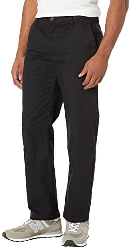 Amazon Essentials Men's Straight Fit Wrinkle-Resistant Flat-Front Casual Chino Trousers, Black (True Black), 30W / 30L