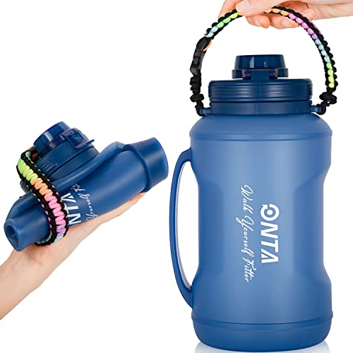 ONTA kollabierbare Silikon Trinkflasche - 2 Litre Sport Wasserflasche mit Zeitmarkierung und Strohhalm - BPA-Frei - 68oz Faltbar Sport & Outdoor - für Fitness Gym Heim Büro Angeln (Blau)