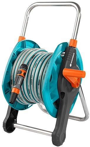 Portamanguera equipado Se vende equipado con 20 m de manguera de Ø13 mm (1/2”), y accesorios GARDENA.