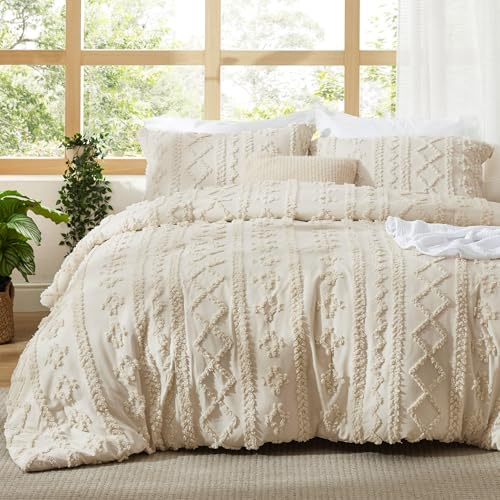 Bedsure Tufted Boho Comforter Set Queen Size - Beige Boho Bed Set, GentleSoft™ 3 Pieces Farmhouse-Style Embroidery Bedding, Gifts for Woman, Soft Jacquard Queen Comforter for All Seasons