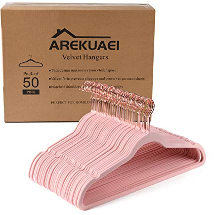 AREKUAEI Grucce in velluto rosa di alta qualità (confezione da 50) resistenti, antiscivolo, in velluto, ganci rame/oro rosa, salvaspazio