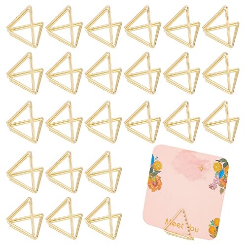 OLYCRAFT 36 Stück Mini Tischkartenhalter Niedliche Tischkartenhalter Dreieck Form Hochzeit Tischnummernhalter Golden Foto Halter Bilder Stand Clips Für Tischkarten Hochzeiten Jubiläumsfeier