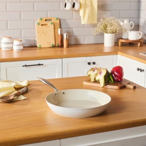 KARACA Swiss Crystal Mandel Cream 32 cm Antihaft-Bratpfanne mit Edelstahlgriff - Langlebige, leicht zu reinigende, vielseitige Pfanne zum Kochen, Anbraten, Braten & mehr