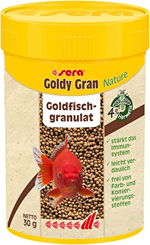 sera Goldy Gran Nature 100 ml - Granulatfutter für größere Goldfische mit 4 % Insektenmehl, Goldfischfutter fürs Aquarium mit hoher Futterverwertbarkeit und somit weniger Algen