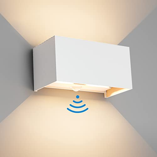 Klighten 24W Aussenlampe Außenwandleuchte mit Bewegungsmelder, IP65,3000K Warmweiß Wandleuchte Außen/Innen, Einstellbarer Lichtstrahl außenlampe mit bewegungsmelder für Flur/Weg, Weiß
