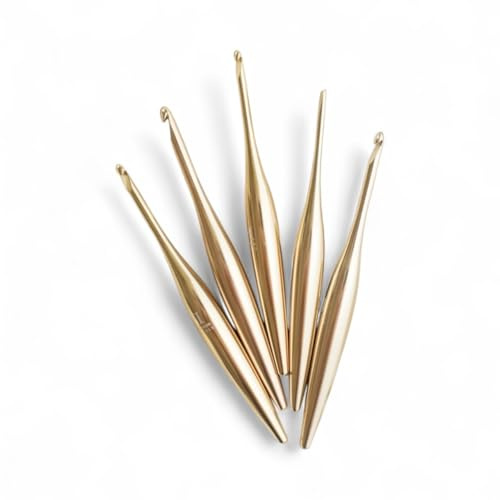 Furls CrochetGold Streamline Metall, mattes Finish und poliert, Häkelnadeln mit ergonomischem Griff, 7 Zoll (poliert, (G+) – 4,50 mm)