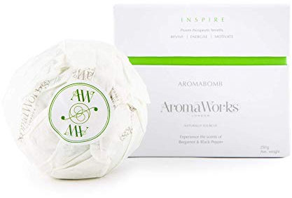 AromaWorks - Inspire AromaBomb Single - Bergamota y Pimienta Negra - Revive y Energiza - Motiva - De origen natural - Proporciona una experiencia de baño terapéutico - 8,81 onzas/250 g