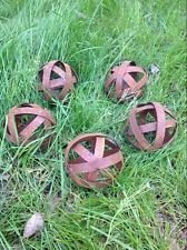 Zen Man Dekokugel aus Metall, Edelrost Gartenkugeln, 5st.