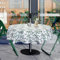 Qucover Nappe d'extérieur en polyester à motif de feuilles - Nappe ronde avec trou de parasol et fermeture éclair - Pour table de jardin, barbecues, réunions de famille, fêtes - 180 cm