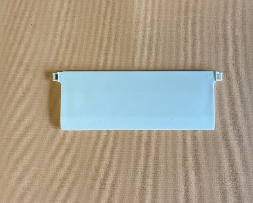 Jellinghaus Sonnenschutz Beschwerungsplatten Breite 127 mm Gewichte für Vertikaljalousie Lamellen Vorhang in weiß aus Kunststoff (50 Stück)