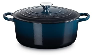 Le Creuset Signature Cast Iron Round Casserole Dish, Nuit | With Lid, 28 cm, 6.7 Litre