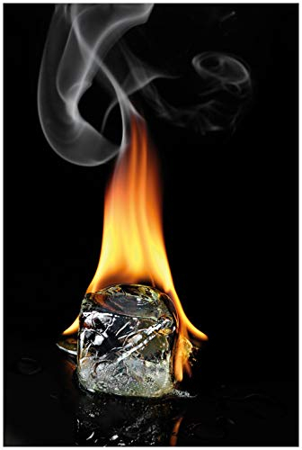 Wallario Glasbild Brennender Eiswürfel - 60 x 90 cm Wandbilder Glas in Premium-Qualität: Brillante Farben, freischwebende Optik