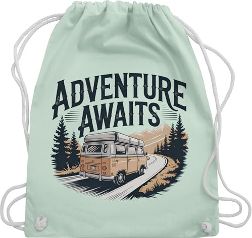 Turnbeutel Rucksack - Taschen - Adventure Awaits Camping Van Geschenkideen Camper Bus I Van Life Campinggeschenk Outdoorfans - Unisize - Pastell Grün - campingbeutel campingfans campervan