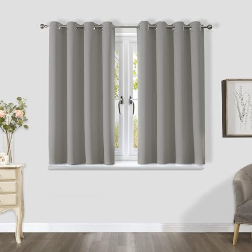 CUCRAF Verdunklungsvorhänge Thermovorhang Kälteschutz 2er Set H137 x B132 cm Gardinen mit Ösen Grau Vorhang Blickdicht, Weich und Langlebig Schallschutz Vorhang für Schlafzimmer Wohnzimmer