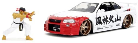 Jada Toys Street Fighter Figur Ryu mit Modellauto 2002er Nissan Skyline GT-R - Set aus Figur (6 cm) und Spielzeugauto (19 cm) für Fans und Kinder ab 8 Jahre