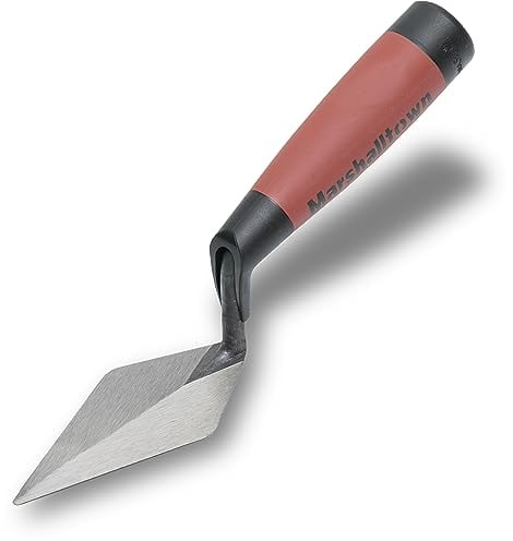 Marshalltown M46114D - Cazzuola a punta acuta, con manico in Durasoft, 10 cm